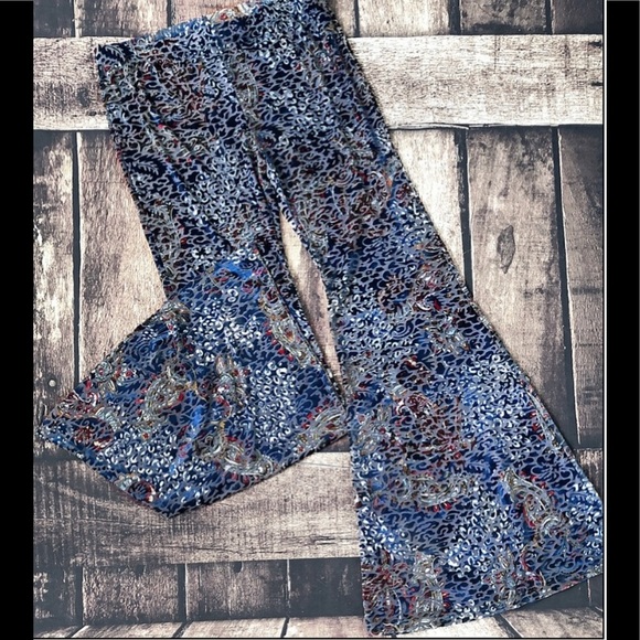 SOLD!! Spell & The Gypsy Vintage Ziggy Bells In XL - Picture 4 of 6